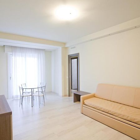 Residence Elisabetta Cesenatico Eksteriør billede