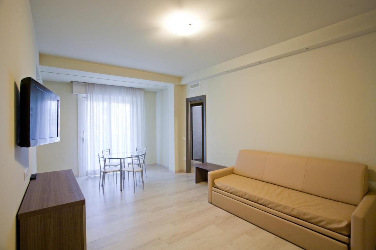 Residence Elisabetta Cesenatico Eksteriør billede