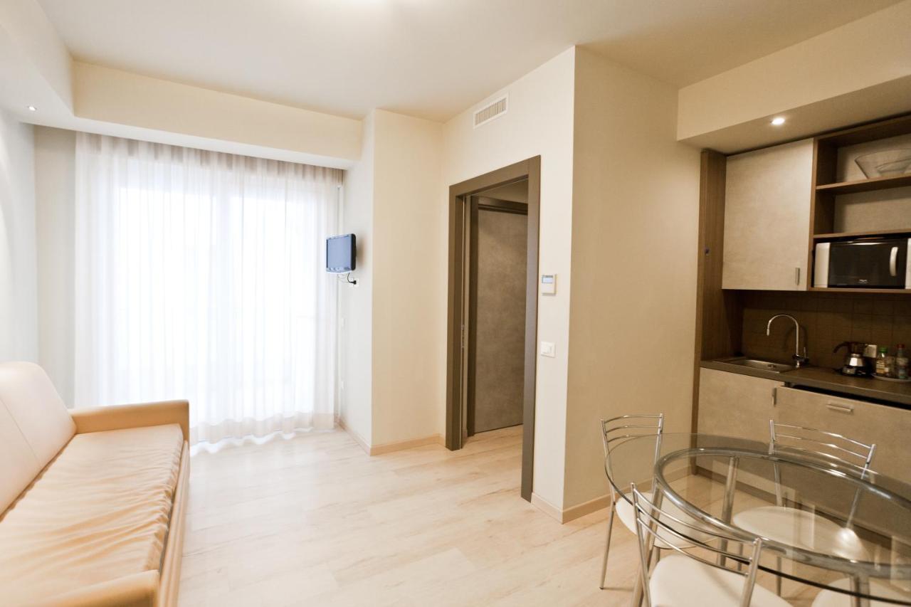 Residence Elisabetta Cesenatico Eksteriør billede